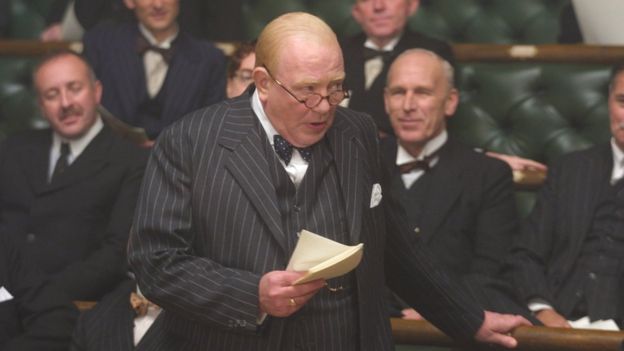 Albert Finney en The Gathering Storm