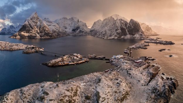 Dünyanın en soğuk ülkelerinden biri olan Norveç, aynı zamanda kilometrekareye 16 insan ile nüfus yoğunluğunun en az olduğu ülkelerden. Norveç nüfusunun yüzde 14´ünü göçmenler oluşturuyor