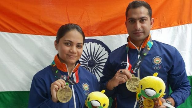 துப்பாக்கி சுடுதலில் வெண்கல பதக்கம் வென்ற ரவிக்குமார் - அபூர்வி சந்தேலா இணை