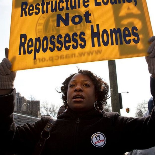 Manifestante contra desalojos en Nassau County, 2009.