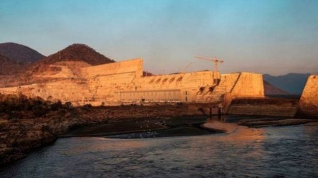 مصر تقول إن ردها سيكون سياسيا إن صحت أنباء بدء ملء بحيرة السد
