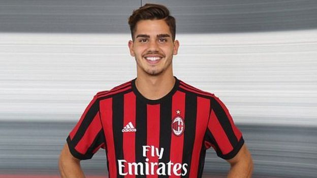 Barcelona huenda ikataka kumsajili mshambuliaji wa AC Milan na Ureno Andre Silva, 21, ambaye anaswaka na Arsenal (Sun)