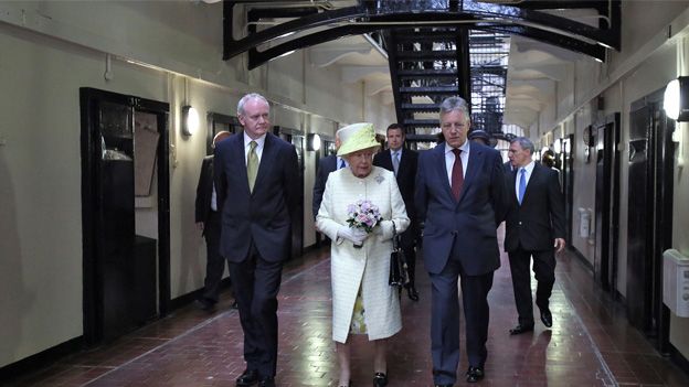 The Queen at the gaol in 2014