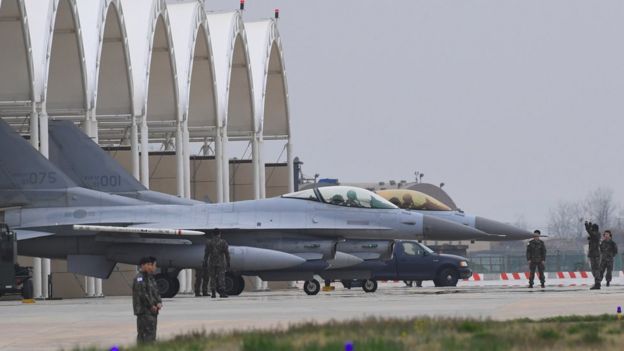 Güney Kore'ye ait F-16 uçakları.