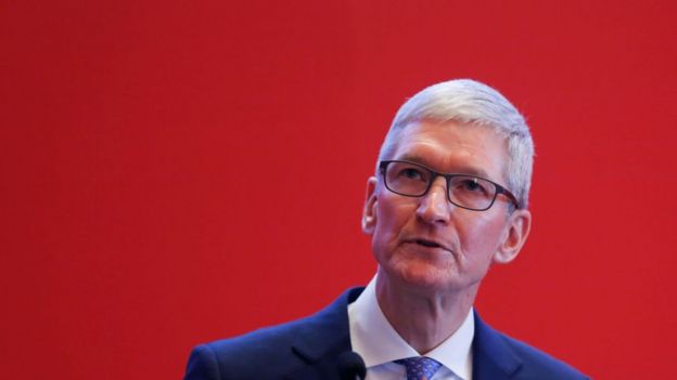 CEO Apple Tim Cook từng nói quyền riêng tư là "một quyền cơ bản của con người", nhưng có lẽ không áp dụng ở Trung Quốc?