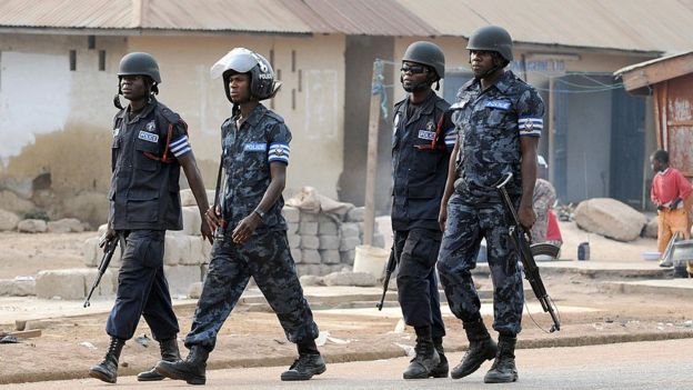 Ghana Police Arrest Nigerian Gang Wey Steal Ghc2 6 Million In 11