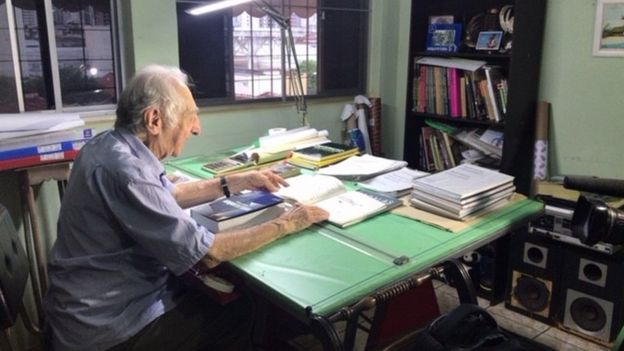 Resultado de imagem para idosos brasileiros estudando