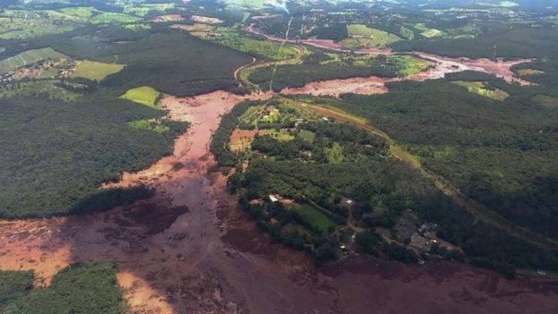 ImÃ¡gen aÃ©rea de la rotura de la presa