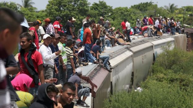 El flujo de migrantes en México no se detiene.