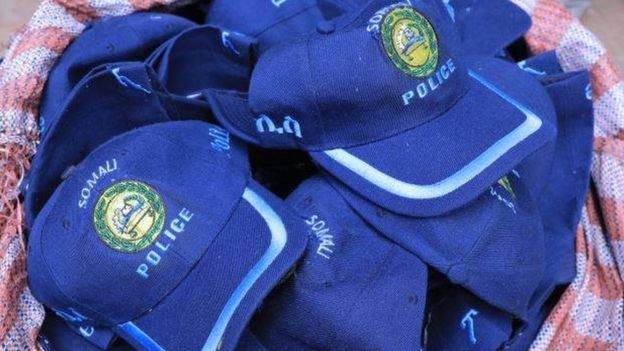 Koofiyadaha booliska deegaanka Soomaalida