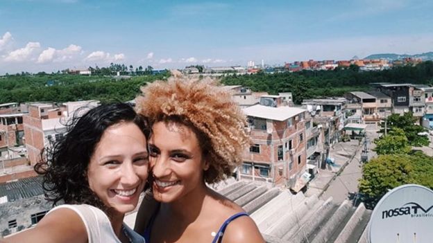 Monica Benicio e Marielle Franco na Maré