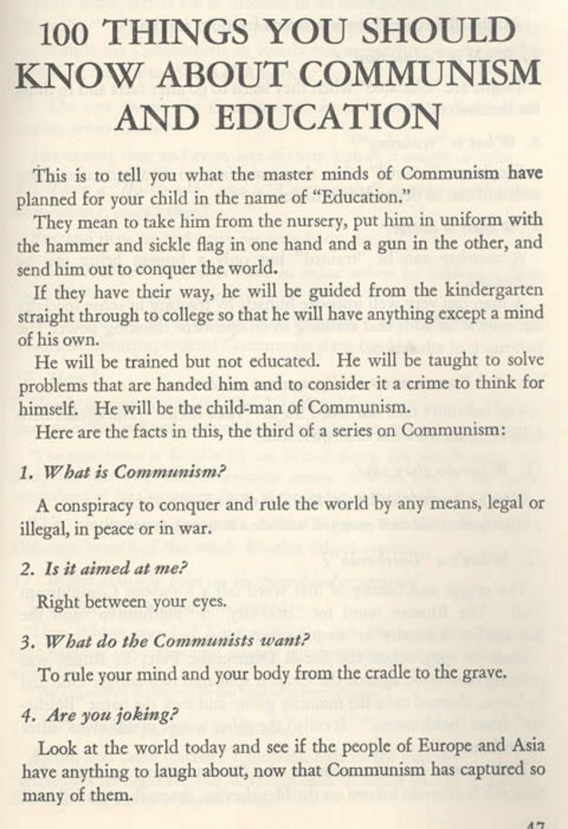 Primeira página do livreto '100 coisas que você deve saber sobre o comunismo e a educação', publicado em 1948, nos Estados Unidos
