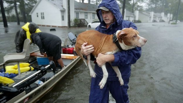 அமெரிக்காவை அச்சுறுத்தும் ஃபுளோரன்ஸ் சூறாவளி: 5பேர் பலி