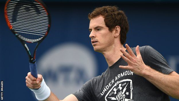 Andy Murray practising at the Dubai Tennis Championships
