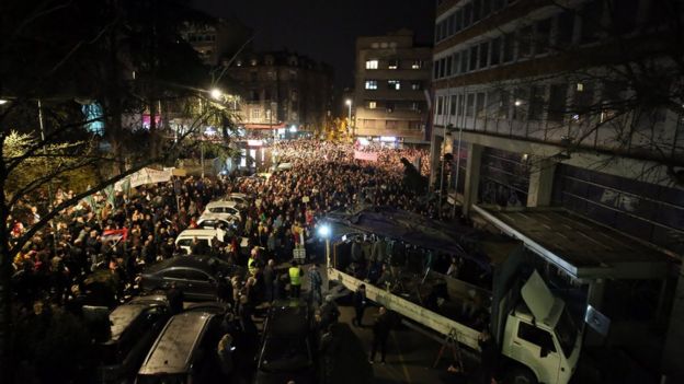 Serbia Protests: President Vucic The Target Of Belgrade Rally - BBC News