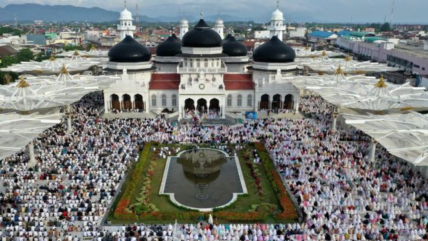 Masjid Baiturrahman saat Idul Fitri 5 Juni lalu.