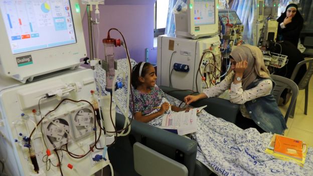 A girl undergoes treatment at the Augusta Victoria Hospital in East Jerusalem (10 September 2018)