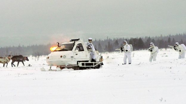 Exercícios militares na região de Murmansk