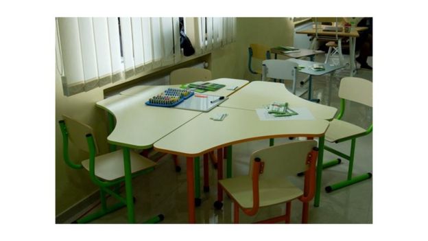 Такими должны быть парты в "Новой украинской школе". Фото с выставки школьной мебели в городе Винница