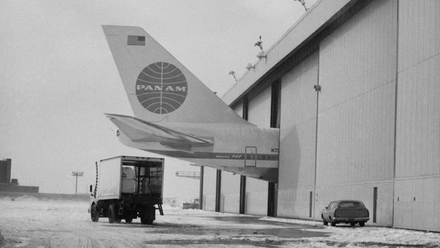Una de las dificultades que enfrentó el 747 era que los hangares de los que disponían las compañías aéreas eran muy pequeños para albergarlo.