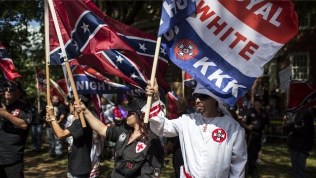 ManifestaciÃ³n de grupos supremacistas blancos en Charlottesville.