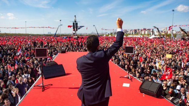 imamoğlu sahnede