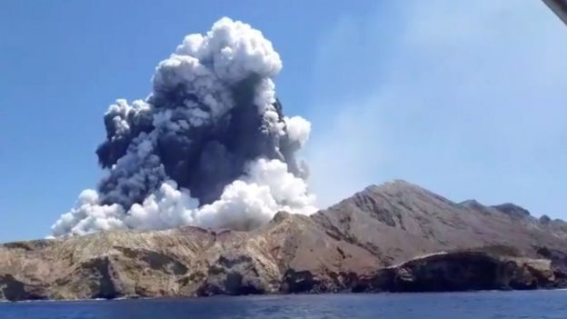 erupciona el volcán White Island