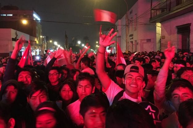 Hinchas en Tacna (Foto: BBC Mundo)