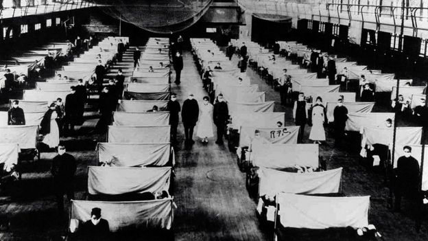 Durante a epidemia de gripe espanhola em 1918, depósitos foram usados para manter as pessoas infectadas em quarentena