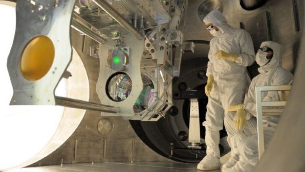 Interior de los túneles de concreto de LIGO.