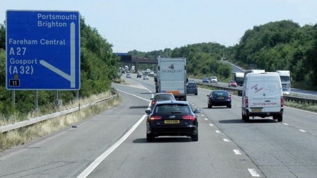 M27 Crash: Man Hurt As Car Flips On Motorway - Bbc News