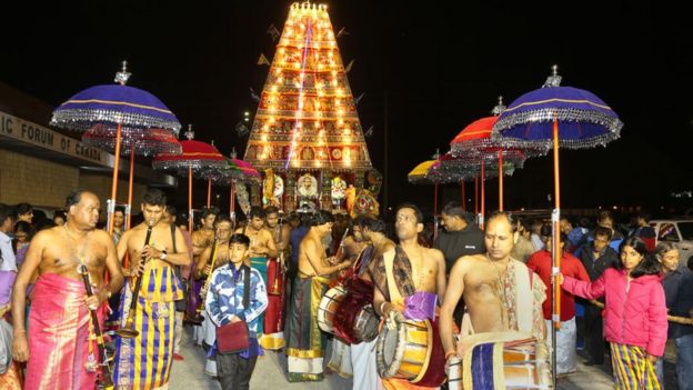 கனடாவின் ஒன்டாரியோவில் புலம் பெயர்ந்த ஈழத் தமிழர்கள் நடத்தும் சமயத்திருவிழா.