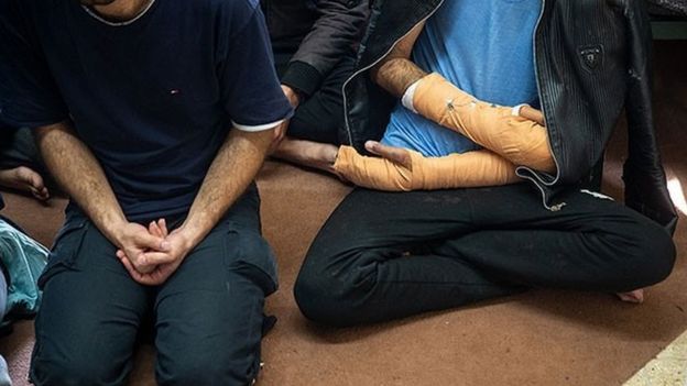 عکس خبرگزاری فارس از بازداشتی ها در زندان فشافویه در اطراف تهران