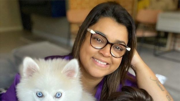 Preta Gil em casa