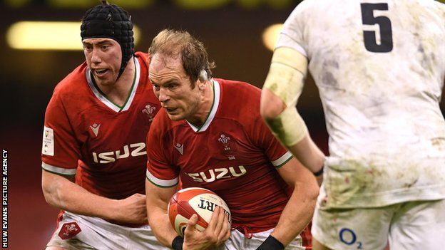 Alun Wyn Jones in action for Wales and supported by fellow Ospreys lock Adam Beard against England in the 2021 Six Nations match