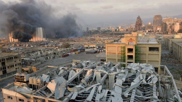Окрестности места взрыва в Бейруте