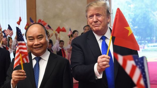 Tổng thống Donald Trump ở Hà Nội tháng Hai 2019, gặp Thủ tướng Nguyễn Xuân Phúc