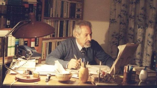 محور تحصیلات مجید مددی فلاسفه چپ به خصوص کارل مارکس بود