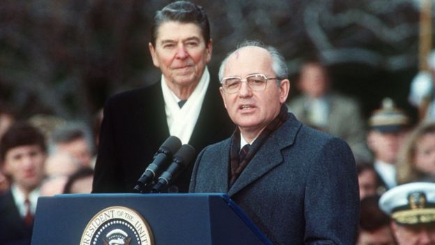 Gorbachov y Reagan