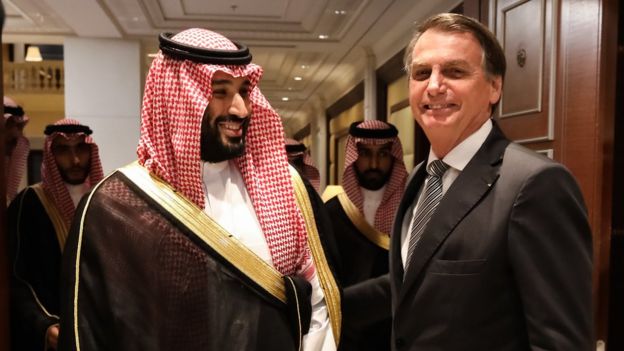 Jair Bolsonaro durante encontro com o príncipe Mohammed bin Salman, na Arábia Saudita