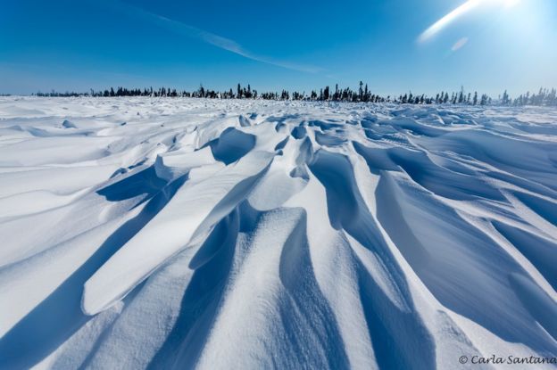 Vasto espacio de hielo en la tundra canadiense