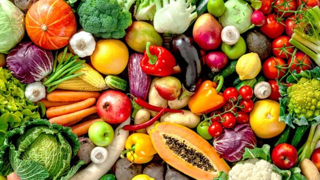 Diversos tipos de frutas, legumes e verduras