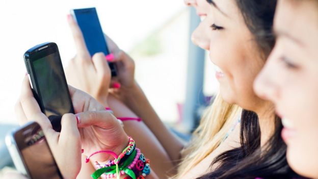 Tinder Is Stopping Teenagers From Using The Dating App Bbc News 