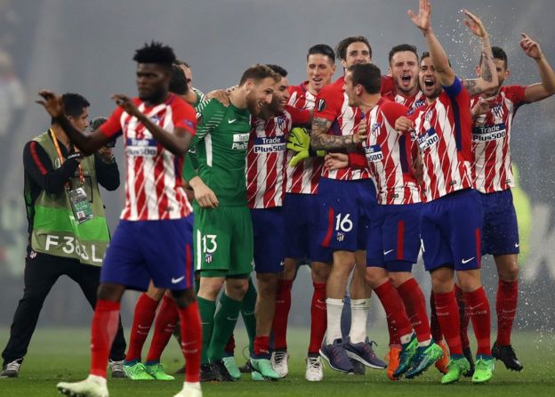 Equipo celebra
