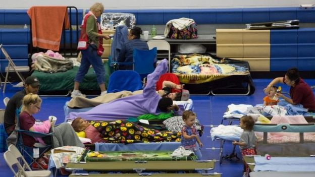 Un centro de refugio en Houston