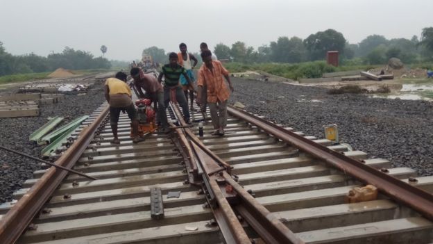 रेल