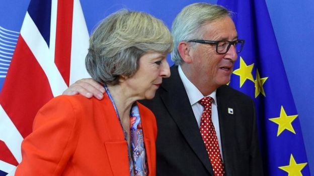 UK Prime Minister Theresa May (left) and European Commission President Jean-Claude Juncker in Brussels. File photo