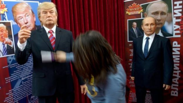 Bonecos de cera de Trump e Putin