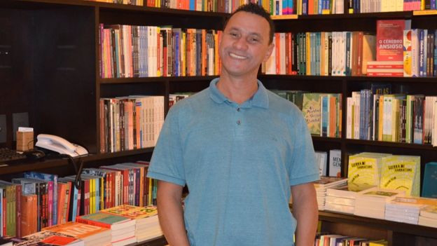 O marido de Soninha, Paulo Sergio Rodrigues, no lançamento do livro