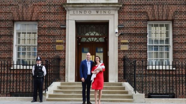 The Duke and Duchess of Cambridge leave the Lindo Wing with their new son